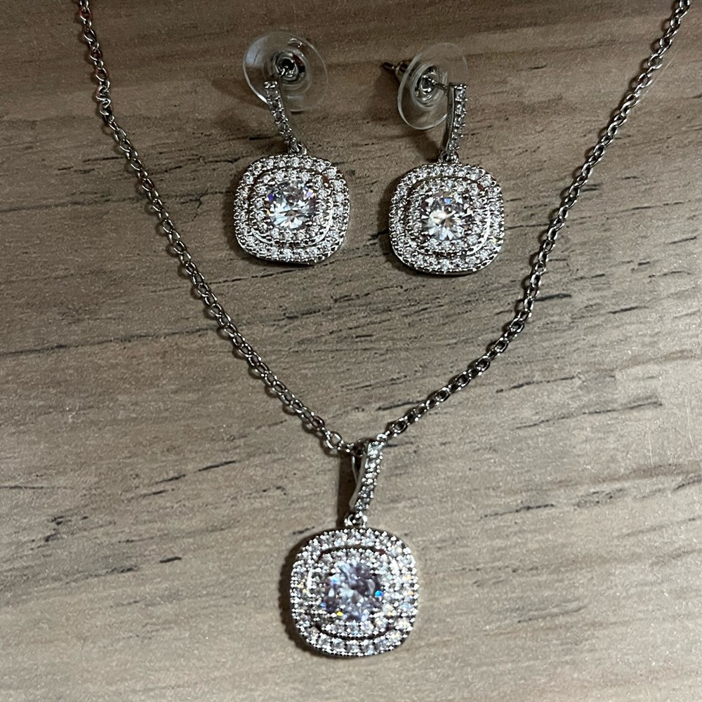 Earrings necklace moissanite set diamond like